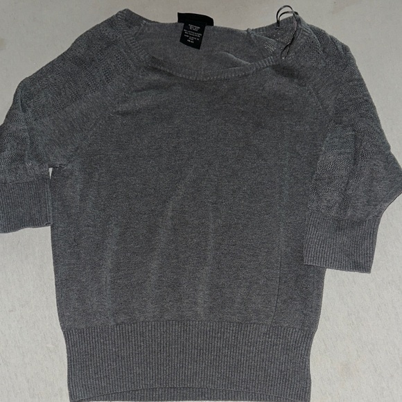 Womens Size XS Attention Heather Gray Knit Top. - Picture 1 of 3